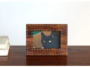 Sheesham Wood 4x6 Picture Frame with Nailhead